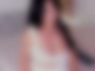 Evaa's Live Sex Cam Show