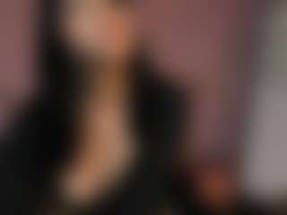 Live cam show with Amber - Average on crypto-cams