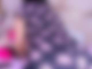 Live cam show with Amber - Public Red Hair on TastyBlacksLive