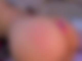 Live cam show with Amber - Sexwebcam Red Hair on live.xbliss.ai