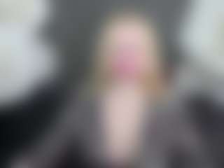 Live cam show with OliviaVerr - Facial on Hubzter Live