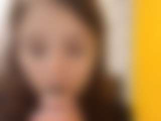 Live cam show with JoniGuice - Spanks on Latina Girls