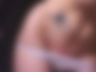 ameliamore's Live Sex Cam Show