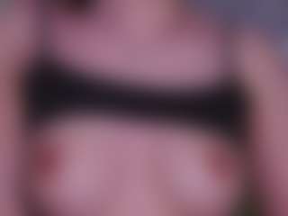 ameliamore's Live Sex Cam Show