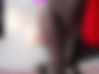 Live cam show with KamillaMoro - Flash on Camsoda