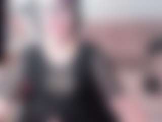 Live cam show with KamillaMoro - Smoke on liverealitysex.com