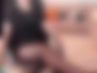Live cam show with KamillaMoro - Green Eyes on Camiplay Live