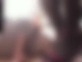 Live cam show with KamillaMoro - Normal on fuklive.com