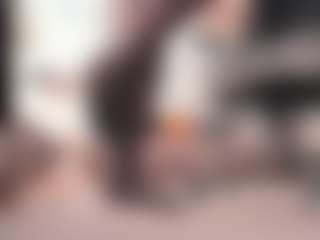 Live cam show with KamillaMoro - Flash on fuklive.com