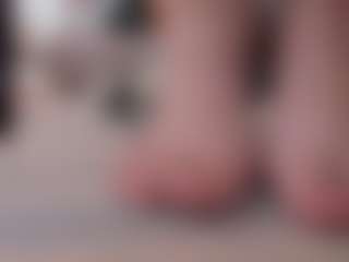 Live cam show with KamillaMoro - Oil on Camiplay Live