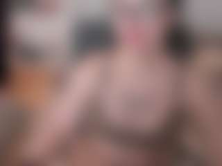 Show de cam en vivo con KamillaMoro - Oil en Camsoda