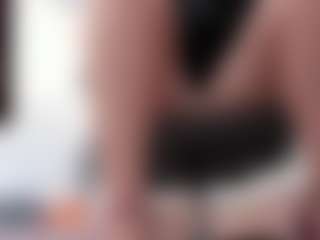 Live cam show with KamillaMoro - Smoke on Camsoda