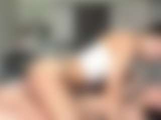 Live cam show with MagaliRishty - Blue Eyes on madthumbs