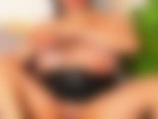 thiara-scarlet's Live Sex Cam Show