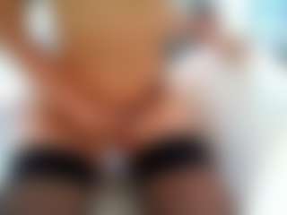 Live cam show with britishlatina - Latina on Mixed Magazine Live