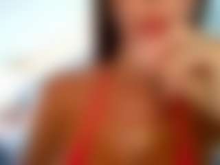 Live cam show with British Latina - Lush on StripNow