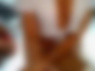 Live cam show with British Latina - Petite Toys on crypto-cams