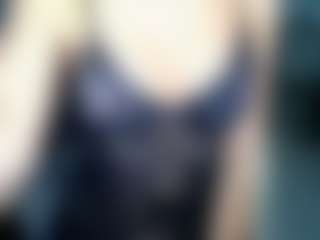 British Latina MILF webcam performer live streaming