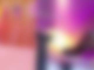 Live cam show with MelanyHolsen - Flashing on Mixed Magazine Live