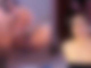 Live cam show with MelanyHolsen - Fingers on camwithhim.com