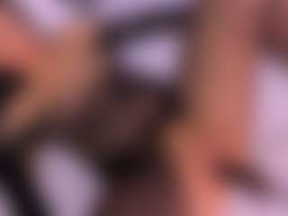 Live cam show with MelanyHolsen - Deepthroat on Camsoda