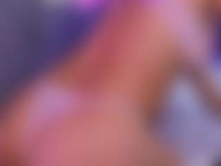 Live cam show with MelanyHolsen - Natural on Dolls Live