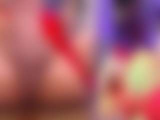 Live cam show with MelanyHolsen - Striptease on dropp.cam