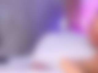 Live cam show with MelanyHolsen - Skinny on galaxygirlnitro.com
