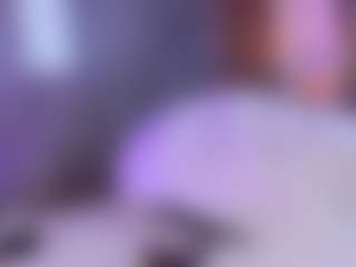 Live cam show with MelanyHolsen - Skinny White on Camsoda | colombia
