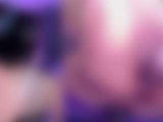 Live cam show with MelanyHolsen - Striptease Teen (18+) on Camsoda