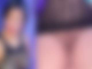 Live cam show with MelanyHolsen - Skinny Teen (18+) on x69.live