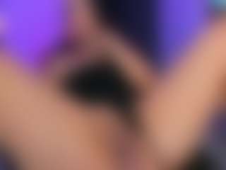 Live cam show with MelanyHolsen - Full Nudity on Hubzter Live