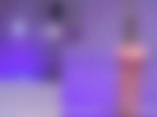 Live cam show with MelanyHolsen - Skinny on TottyGirls
