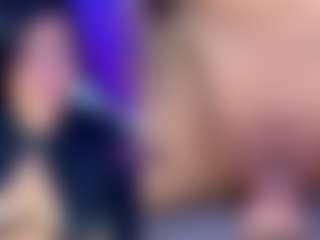 Live cam show with MelanyHolsen - Handjob on WildCum