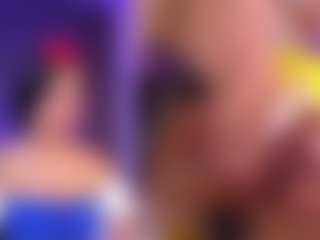 Live cam show with MelanyHolsen - Brown Eyes on Camsoda