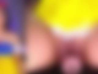 Live cam show with MelanyHolsen - Skinny on CamClone
