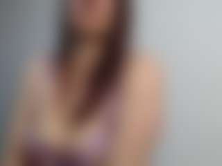 Live cam show with samantha-belle - Brown Hair on intimatelivegirls.com