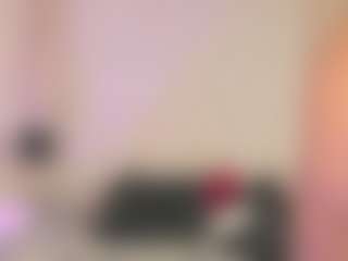 Live cam show with Ambarthxxx - Big Nipples on StripNow