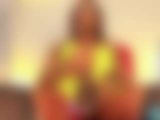 Live cam show with brandi-ross - Smoking on Camsoda