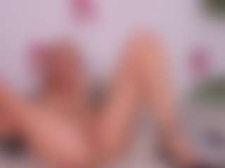 LanaReals's Live Sex Cam Show
