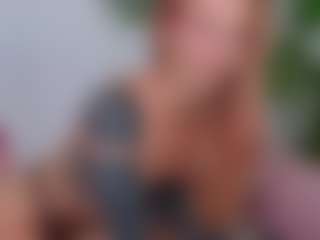 Live cam show with LanaReals - Sexy on Uber Horny