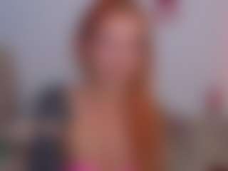 Live cam show with LanaReals - Moaning on SxyPornLive