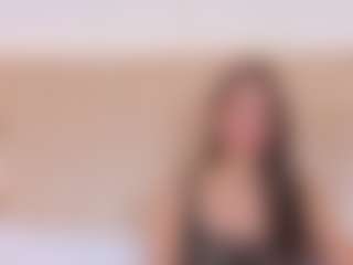 Live cam show with NahimiThompson - Teen (18+) on Fling VIP Chat