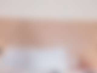 Live cam show with NahimiThompson - Green Eyes on luckytryst.com