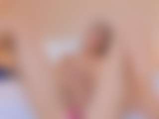 Live cam show with NahimiThompson - Spank Blonde Hair on SpunkLive
