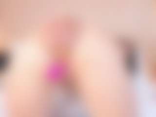 Live cam show with NahimiThompson - Blonde Hair Shaved Pussy on Fapmatic.com