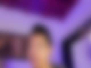 Live cam show with Karol Rojas - Shaved Pussy on sexytreat.net