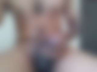 Live cam show with Mikycoky - Bald on AdultVida.com