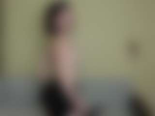 Live cam show with Londa - Spanks on CamwithHer