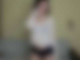 Live cam show with Londa - Moan on Camsoda